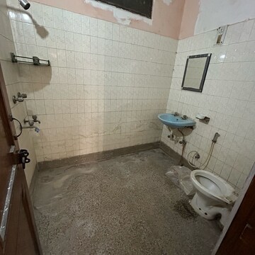 Bathroom in 2 BHK Builder Floor at Amrit Nagar – for Rent