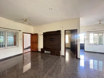 Living Room in 2 BHK Builder Floor at Sri Sai Nilayam HSR, Hsr Layout – for Rent