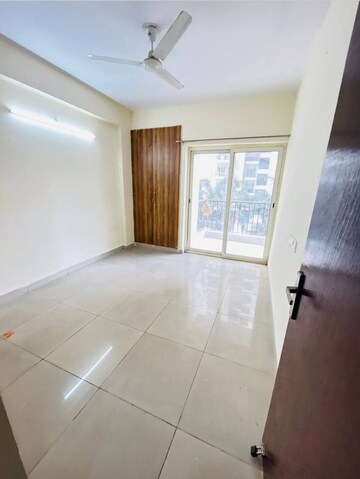 Kitchen in 3 BHK Apartment at Panchsheel Greens II, Sector 16 Greater Noida – for Rent