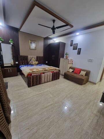 Master Bedroom in 4 BHK Builder Floor at BPTP Park Central, Sector 85 – for Sale