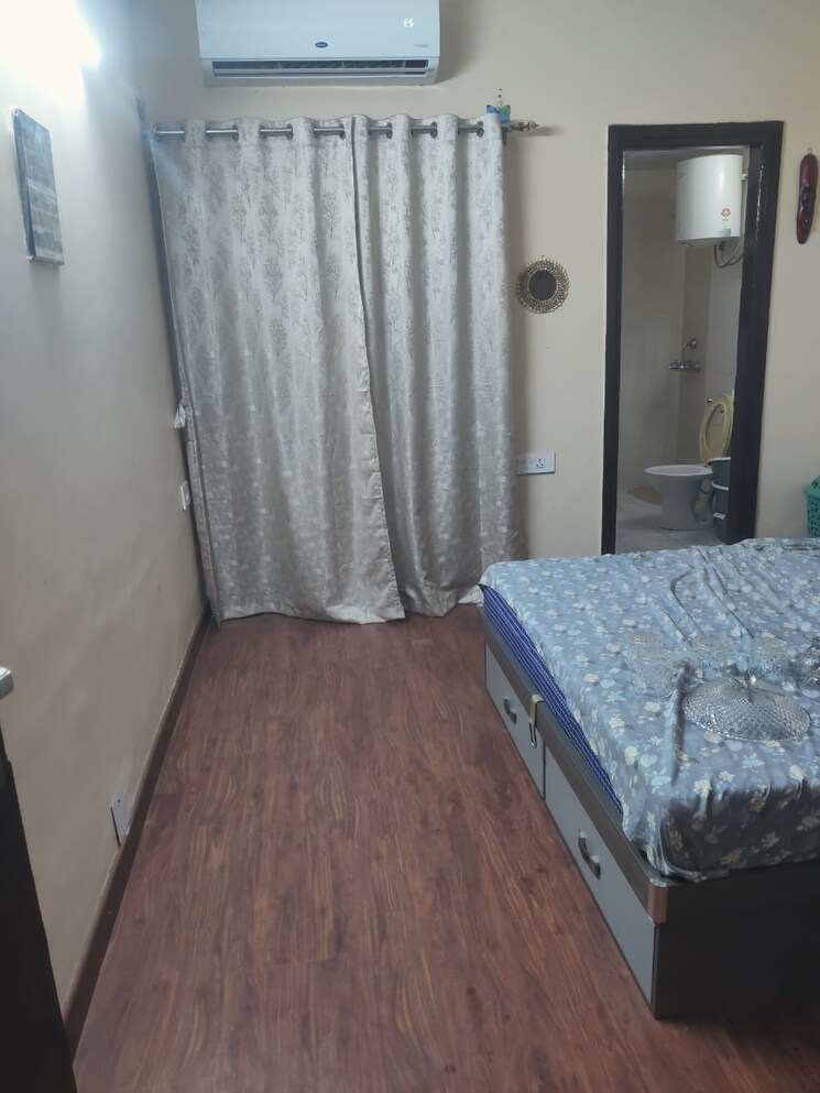 Master Bedroom, bptp-parkland 4 Bedroom 300 Sq.Yd. Builder Floor In Sector 75 Faridabad 8034036