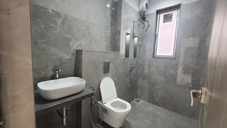 Bathroom, rishabraj-blue-lotus 2 Bedroom 749 Sq.Ft. Apartment In Khar West Mumbai 8034039