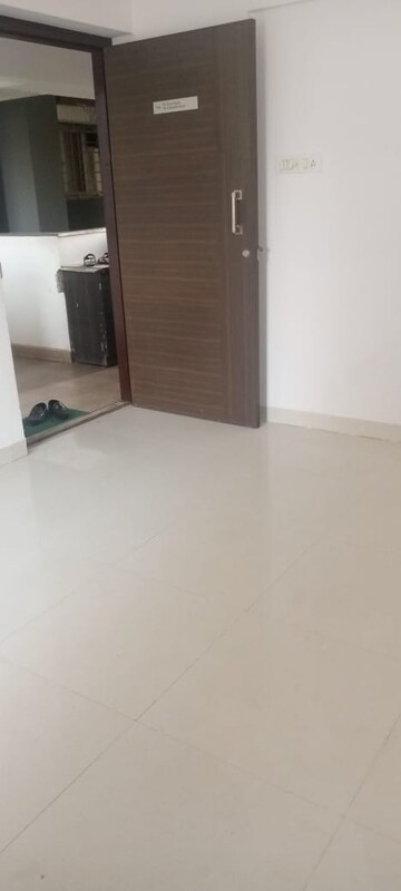 Room in 1 BHK Apartment at Venkatesh Graffiti, Keshav Nagar – for Rent