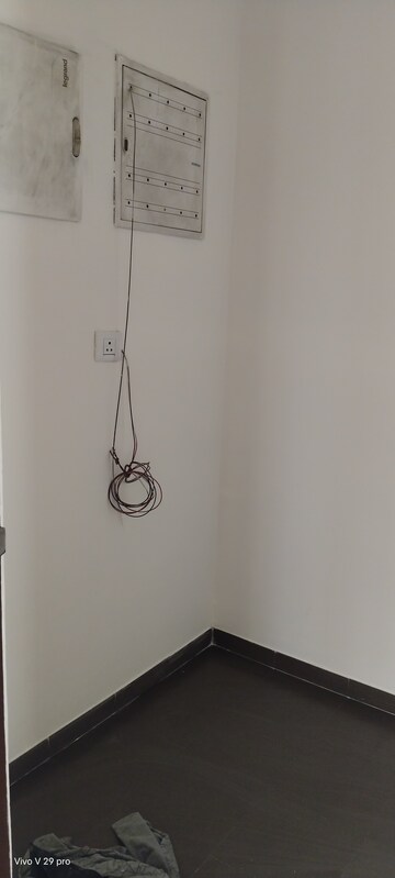 2.5 BHK Apartment For Rent in Lodha Splendora, Ghodbunder Road
