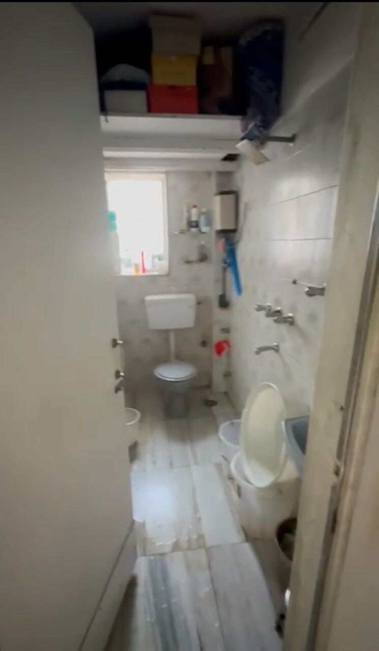 Bathroom, shirin-apartment-tardeo 2 Bedroom 925 Sq.Ft. Apartment In Tardeo Mumbai 8034104