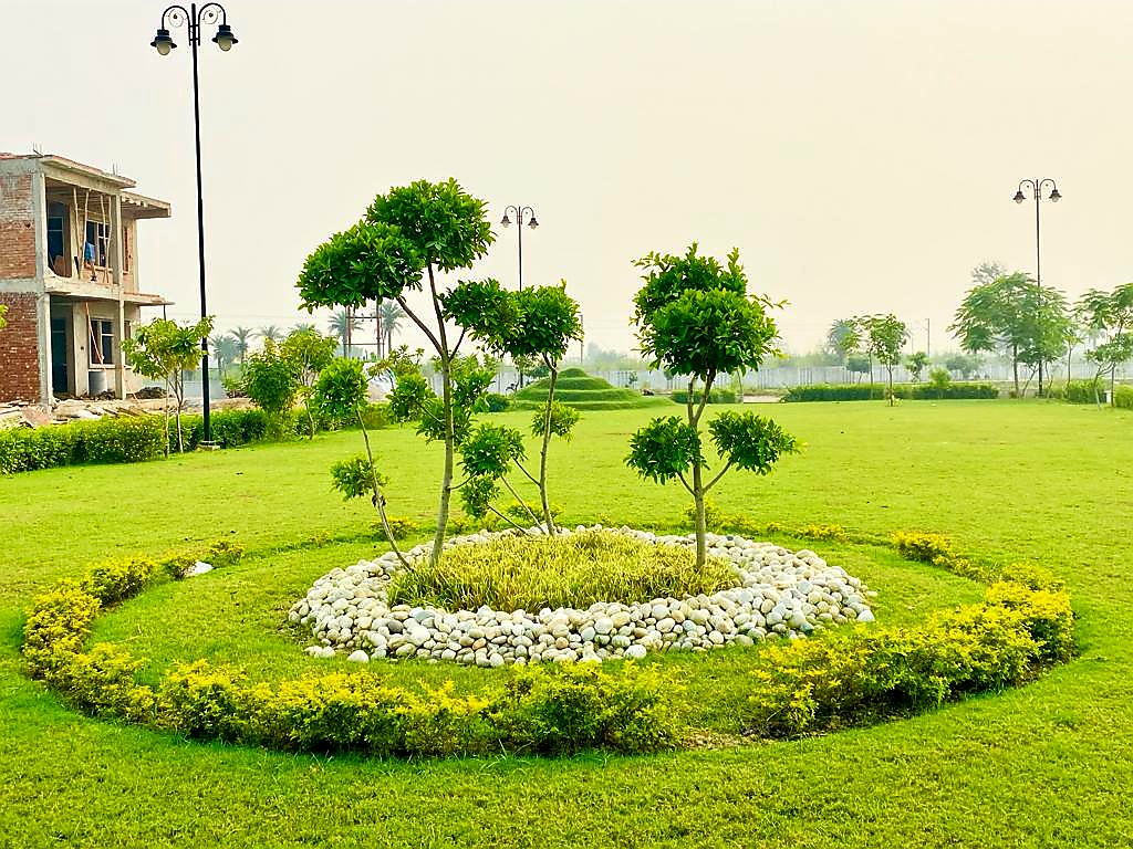 Plot For Sale in Kailasha Enclave