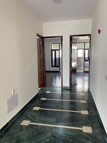 Room in 3.5 BHK Apartment at AEZ Aloha, Sector 57 – for Rent