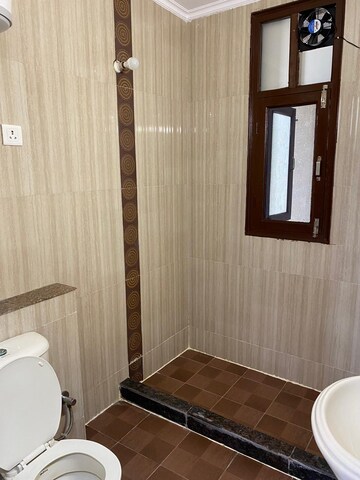Bathroom in 3.5 BHK Apartment at AEZ Aloha, Sector 57 – for Rent