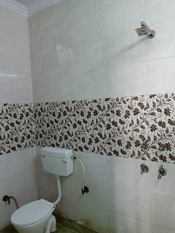 Bathroom in 2 BHK Apartment at Roshanara Road – for Rent