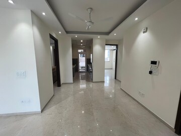 Room in 3.5 BHK Apartment at Orchid Island, Sector 51 – for Rent