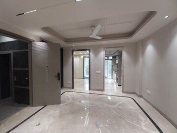 Building Lobby in 3 BHK Builder Floor at Sarvapriya Vihar – for Sale