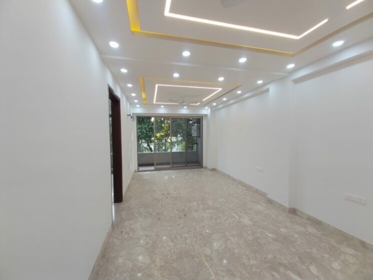 Room, sarvapriya vihar 3 Bedroom 170 Sq.Yd. Builder Floor In Sarvapriya Vihar Delhi 8034228
