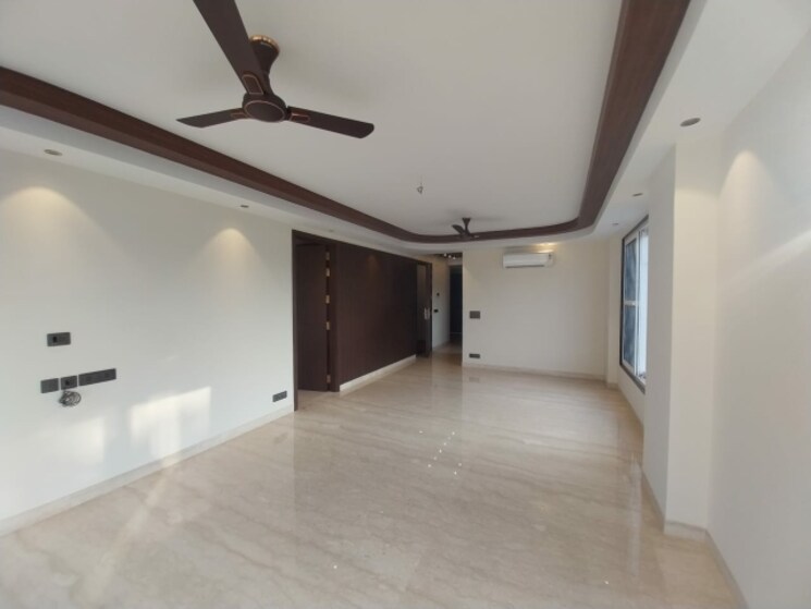 Room, sarvapriya vihar 3 Bedroom 240 Sq.Yd. Builder Floor In Sarvapriya Vihar Delhi 8034234