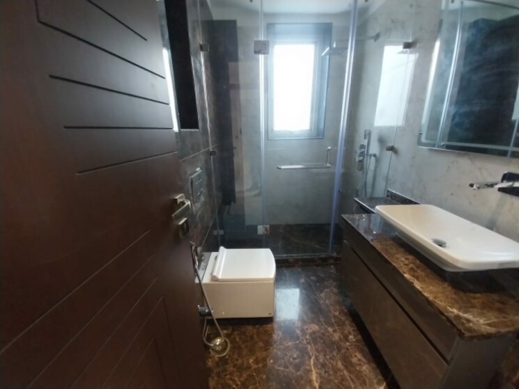 Kitchen, sarvapriya vihar 3 Bedroom 240 Sq.Yd. Builder Floor In Sarvapriya Vihar Delhi 8034234