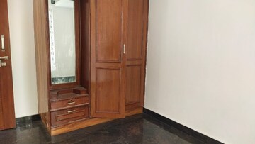 Furnished Amenities in 1 BHK Apartment at Halasuru – for Rent