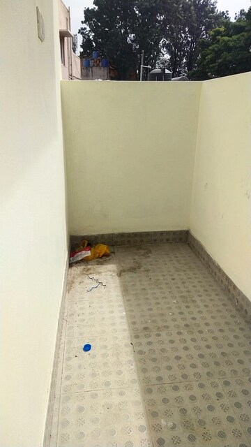 Room in 1 BHK Apartment at Indiranagar – for Rent