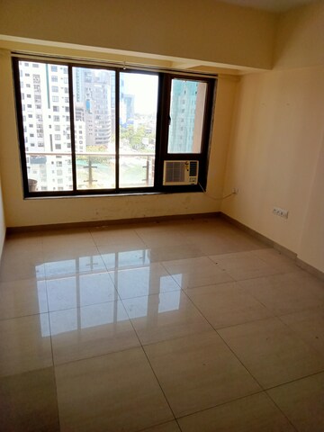 Room in 2 BHK Apartment at Aristo Pearl Residency, Prabhadevi – for Rent