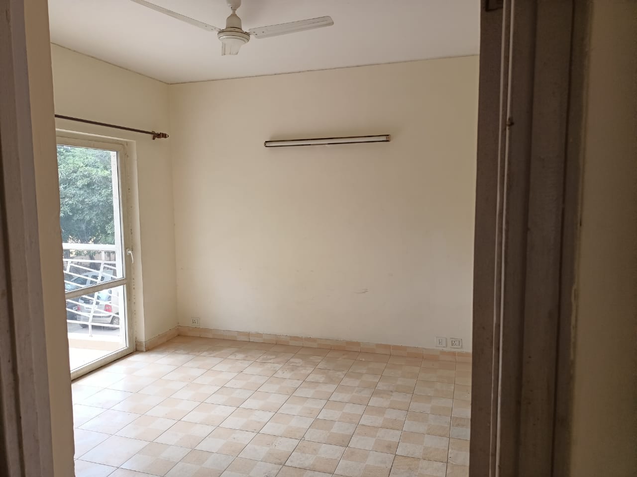 3 BHK + Servant Room Builder Floor For Sale in BPTP Park 81