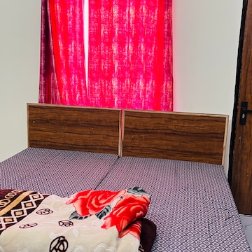 Room in  Pg at Sector 69 – for Rent