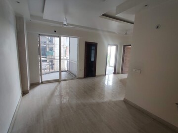 Room in 3 BHK Apartment at Shakti Khand – for Sale