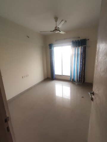 Room in 3 BHK Apartment at Rustomjee Avenue M, Virar West – for Rent