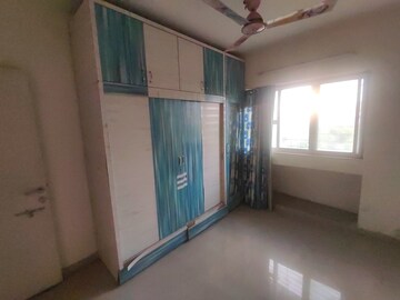Room in 3 BHK Apartment at Rustomjee Avenue M, Virar West – for Rent