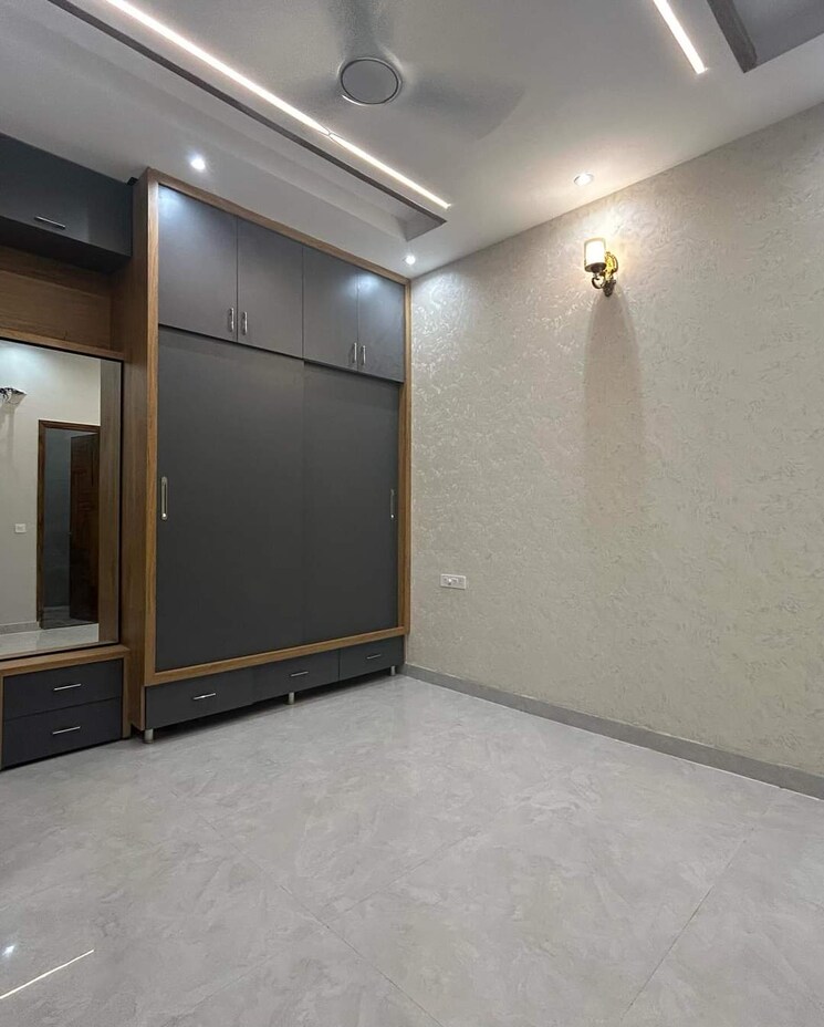 Room, sunny enclave 4 Bedroom 145 Sq.Yd. Independent House In Sunny Enclave Mohali 8034515