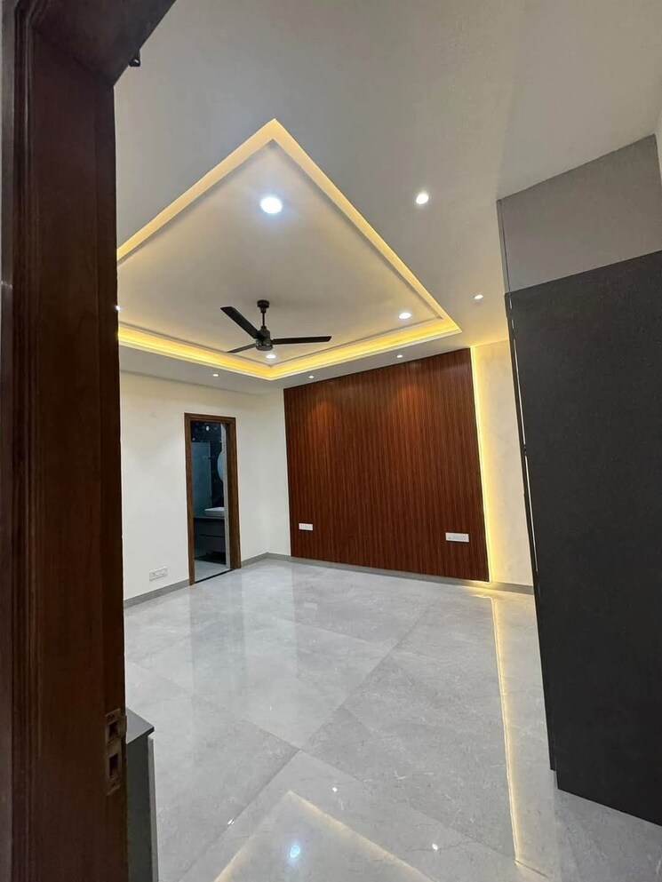 Room, sunny enclave 5 Bedroom 437 Sq.Yd. Villa In Sunny Enclave Mohali 8034528