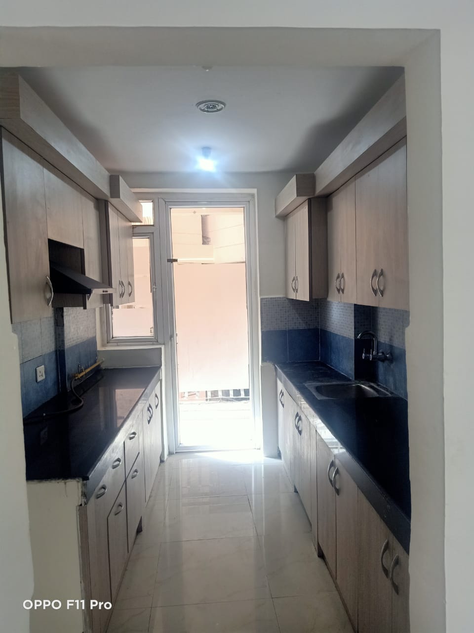 4 BHK + Servant Room,Study Room 3075 Sq.Ft. Apartment in Amrapali Sapphire