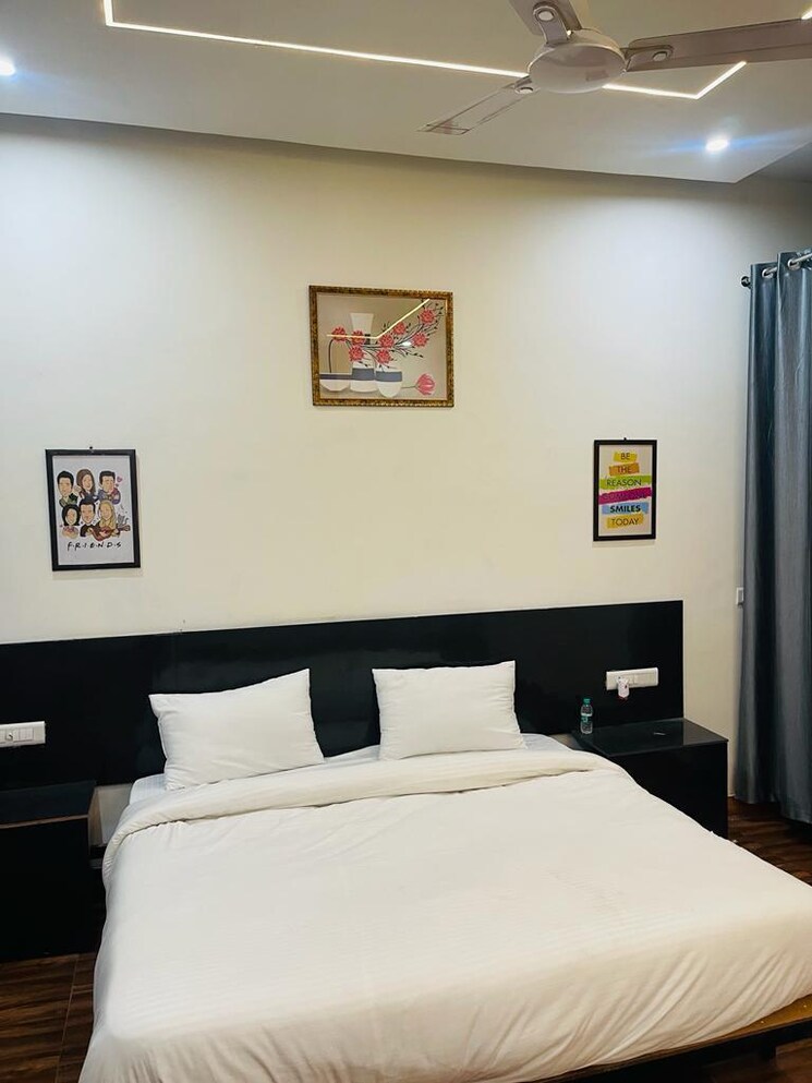 Bedroom, amrapali-sapphire 5 Bedroom 4500 Sq.Ft. Apartment In Sector 45 Noida 8034531