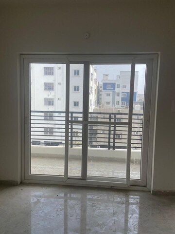 Room in 2 BHK Apartment at Ten Madhapur, Madhapur – for Rent