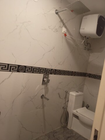 Bathroom in 1.5 BHK Builder Floor at Suncity Township Gurgaon, Sector 54 – for Rent