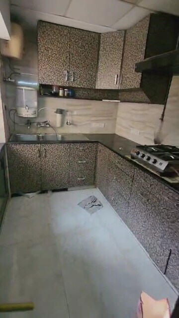 Kitchen in 3.5 BHK Apartment at Mayur Vihar Phase 1 – for Rent