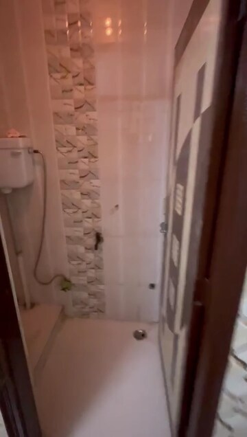 Bathroom in 2.5 BHK Builder Floor at Mayur Vihar Phase 1 – for Rent