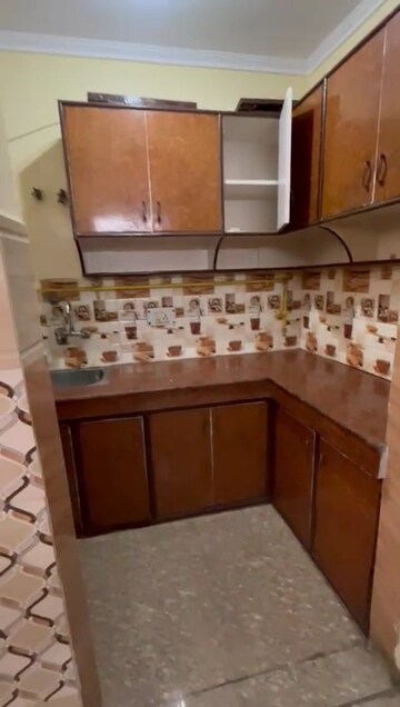 Kitchen in 2.5 BHK Builder Floor at Mayur Vihar Phase 1 – for Rent