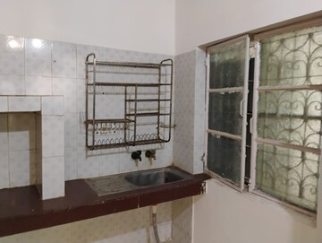 Kitchen in 2 BHK Builder Floor at RWA Apartments Sector 40, Sector 40 – for Rent