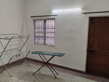 Staircase in 2 BHK Builder Floor at RWA Apartments Sector 40, Sector 40 – for Rent