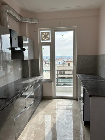 Master Bedroom in 3 BHK Builder Floor at Gms Road – for Rent