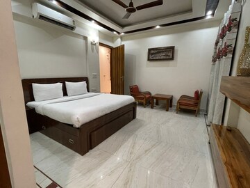 Bedroom in 4 BHK Builder Floor at RWA Apartments Sector 50, Sector 50 – for Rent