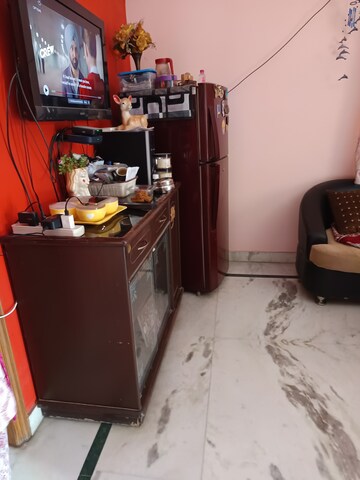 Furnished Amenities in 2 BHK Builder Floor at Indra Nagar Colony – for Rent