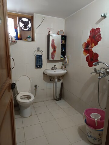 Bathroom in 2 BHK Builder Floor at Indra Nagar Colony – for Rent