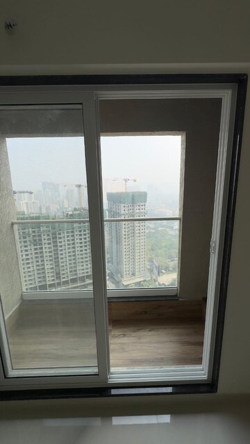 Room in 2 BHK Apartment at Ashar Axis, Majiwada – for Rent