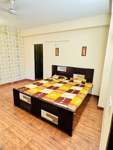 Bedroom in 3 BHK Apartment at Malsi – for Rent