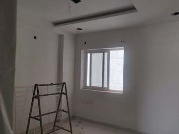 Room in 3 BHK Apartment at RG Kedia Sunrise Gateway, Attapur – for Rent