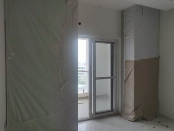 Room in 3 BHK Apartment at RG Kedia Sunrise Gateway, Attapur – for Rent