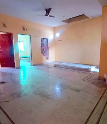 Room in 2 BHK Villa at Jankipuram – for Rent