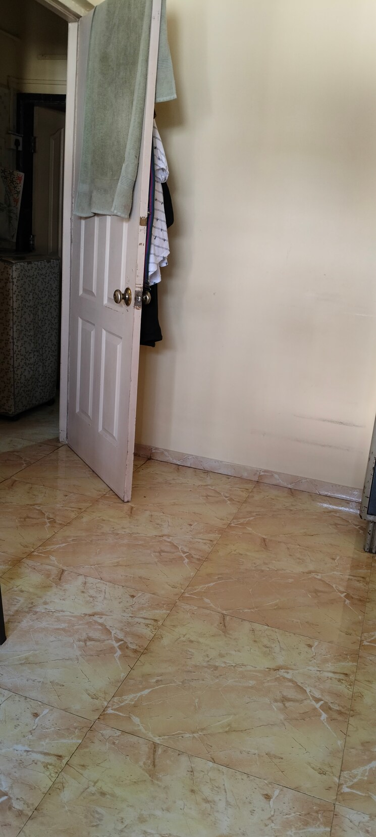 Room, seawoods west 1 Bedroom 650 Sq.Ft. Apartment In Seawoods West Navi Mumbai 8034722