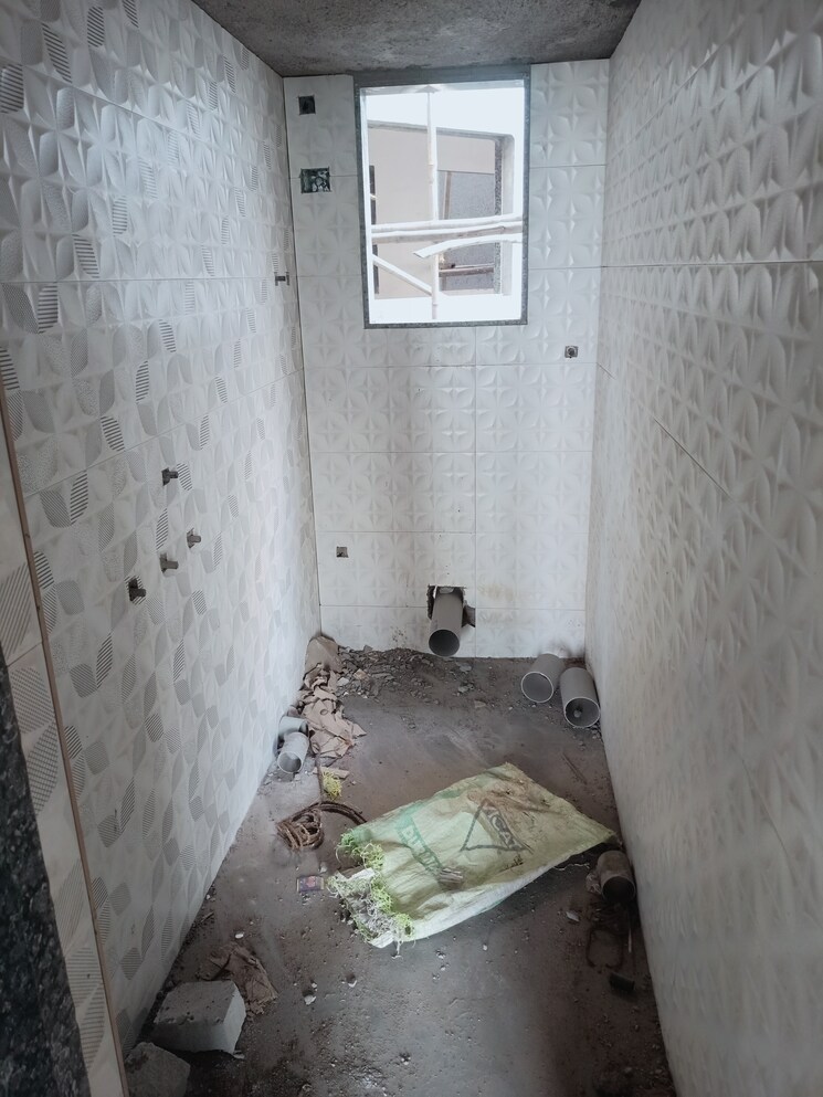 Bathroom, sini-square-tower 2 Bedroom 600 Sq.Ft. Apartment In Kasheli Thane 8034803