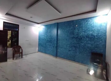 Room in 2 BHK Villa at Jankipuram – for Rent