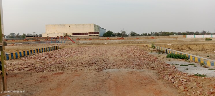 undefined, dhanauli  100 Sq.Yd. Plot In Dhanauli Agra 8034819